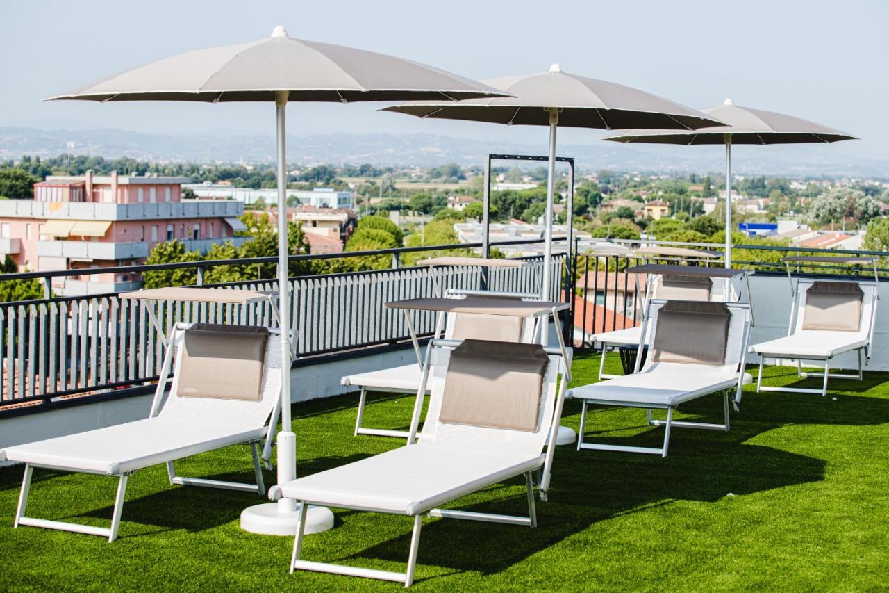 Unique Hotel Cesenatico Ngoại thất bức ảnh