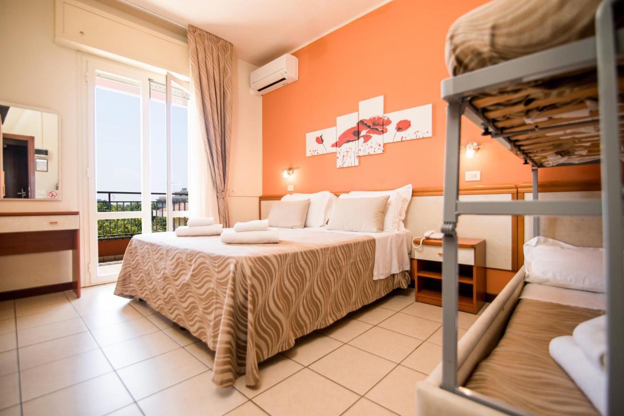 Unique Hotel Cesenatico Ngoại thất bức ảnh