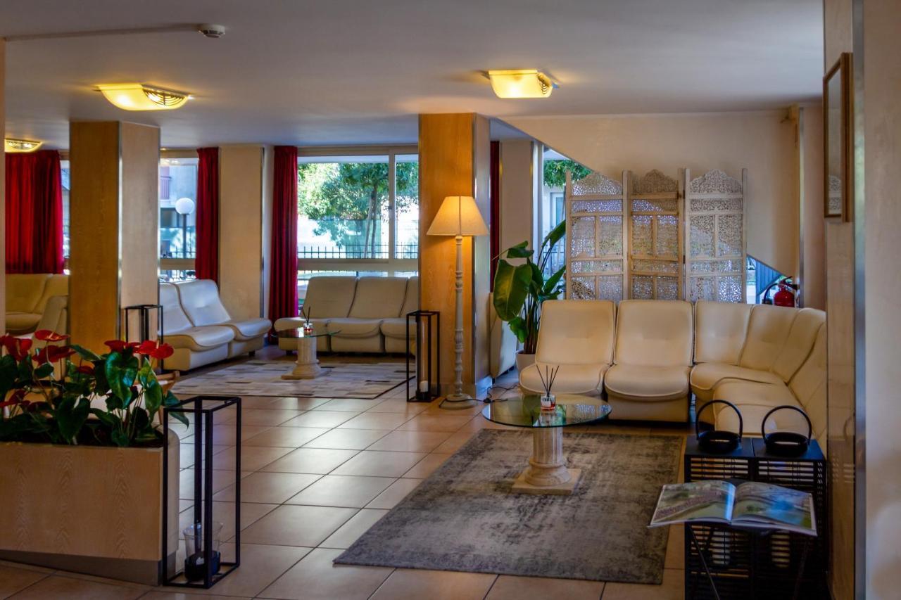 Unique Hotel Cesenatico Ngoại thất bức ảnh